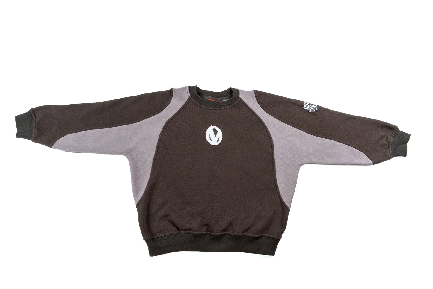 VOW FIRST ESSENCE CREWNECK